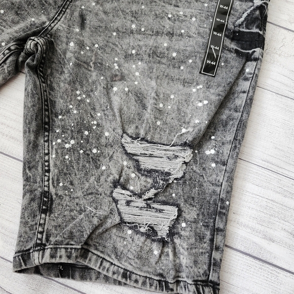 Big & Tall Men’s Distressed Ice Black Shorts. Skinny Fit - Picture 3 of 10